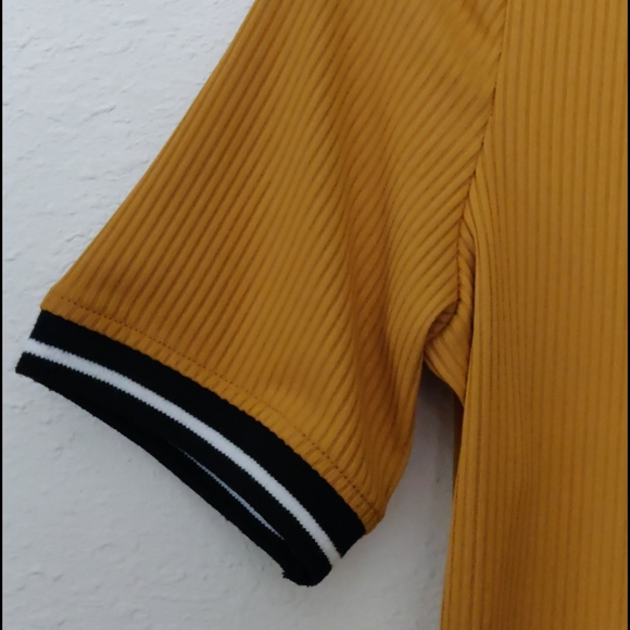 Top - Picture 3 of 4